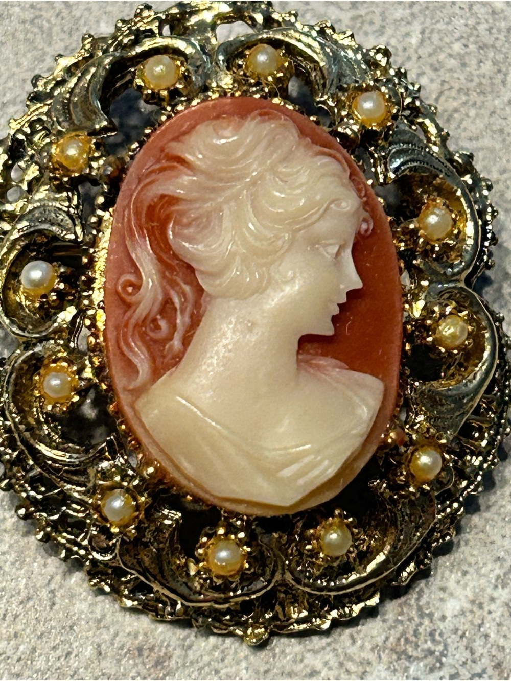 Vintage-Inspired Cameo Brooch in Peach and Gold - Unbranded